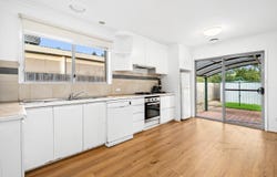 83 Smeaton Close, Lara, Vic 3212