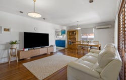 4 Stephenson Street, Oxley, Qld 4075