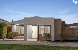 24 Precinct Walk, Clyde North, Vic 3978