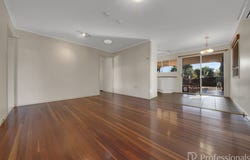 30 Smith Street, West Gladstone, Qld 4680