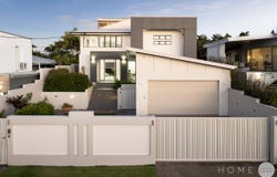 35 Okinja Road, Alexandra Headland, Qld 4572