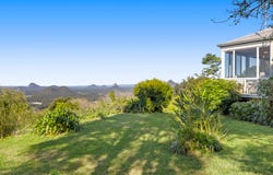 5 Paper Road, Mount Mellum, Qld 4550