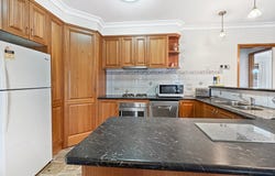 19 Hall Street, Carisbrook, Vic 3464