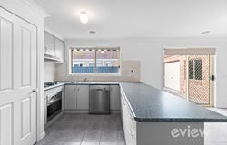 10 Desert Gum Terrace, Manor Lakes, Vic 3024