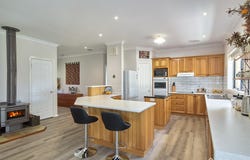 4 Nottingham Court, Drouin, Vic 3818