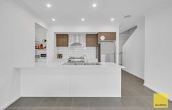 28 Woolspinner Crescent, Wyndham Vale, Vic 3024