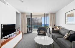 21108/21 Elizabeth Av, Broadbeach, Qld 4218