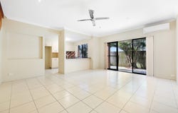 19/170 Whiting Street, Labrador, Qld 4215