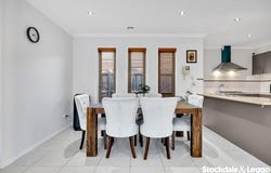 2/8 Georgia Crescent, Werribee, Vic 3030