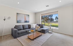 35 Luster Crescent, Tarneit, Vic 3029
