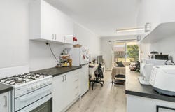 63/303 Harborne Street, Glendalough, WA 6016