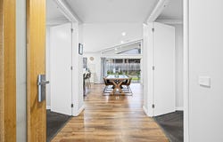 19 Baltimore Avenue, Hamilton Valley, NSW 2641
