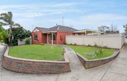 72 Glastonbury Drive, Highton, Vic 3216