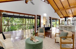 6-8 Frond Close, Redlynch, Qld 4870