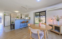 10B Linhow  Crescent, Clinton, Qld 4680