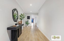 5 Bellhaven Circuit, Clyde North, Vic 3978