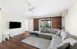 7/4 Sunshine Court, Labrador, Qld 4215