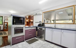 16-18 Mango Cres, Macleay Island, Qld 4184