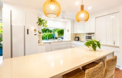 4 Thetford Close, Clifton Beach, Qld 4879