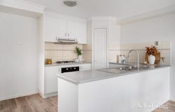 2/673 Geelong Road, Brooklyn, Vic 3012