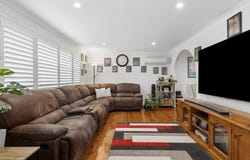 6 De Lisle Crescent, Metford, NSW 2323