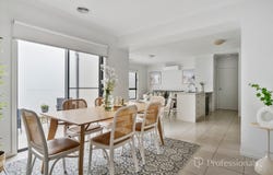 8 Spector Walk, Werribee, Vic 3030