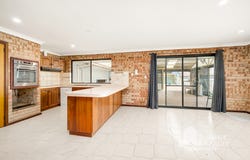 10 Hughlings Place, Australind, WA 6233