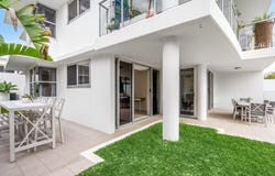 101/215 Boundary Street, Rainbow Bay, Qld 4225