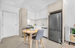 10816/320 Macarthur Avenue, Hamilton, Qld 4007