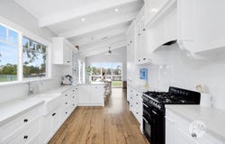 220 Smiths Lane, Cranbourne South, Vic 3977