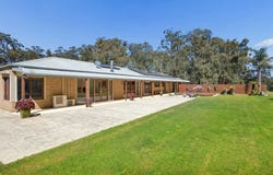 4 Brentwood Close, Dewhurst, Vic 3808