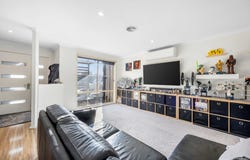 15 Sunrise Drive, Hillside, Vic 3037
