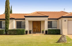 25 Wood Drive, Middle Ridge, Qld 4350