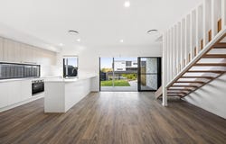 2/2 Mallee Road, Palmview, Qld 4553