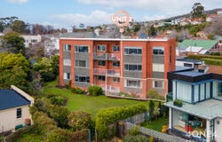 2/2 Mansell Court, Sandy Bay, Tas 7005