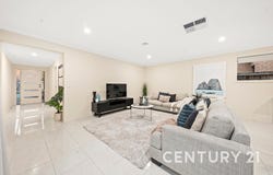 55 Bluemist Circuit, Lyndhurst, Vic 3975