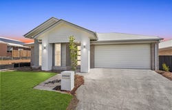 17 Flat Pea Crescent, Deebing Heights, Qld 4306