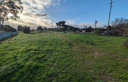 240-242 Wharf Street, Queens Park, WA 6107