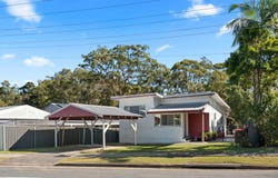 61 Ridgeway Avenue, Southport, Qld 4215