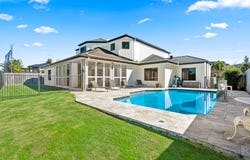 14 Riverside  Tce, Windaroo, Qld 4207
