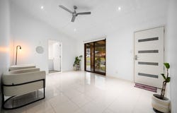 9 Whitian Drive, Carrara, Qld 4211