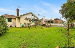6 Middleton Street, Cloverdale, WA 6105