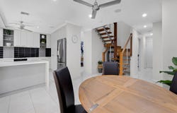 9/4 Bourke Street, Blacks Beach, Qld 4740