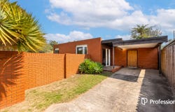 9 Moonda Grove, Cheltenham, Vic 3192