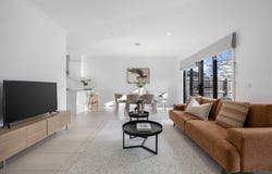 4/33 Calthorpe Street, Gisborne, Vic 3437