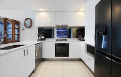 21204/5 Harbour Side Court, Biggera Waters, Qld 4216