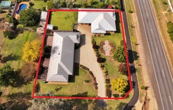 70 Johnson Street, Oxley, Vic 3678