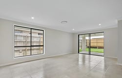 3 Juniper Drive, Greenbank, Qld 4124