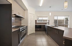 660 Eynesbury Road, Eynesbury, Vic 3338