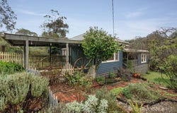 6 Stringybark Road, Cockatoo, Vic 3781